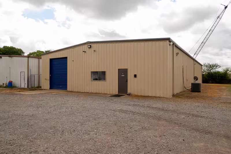 L Exterior Benton, Pro Business Centers, center, business, Office Space for Rent, rent